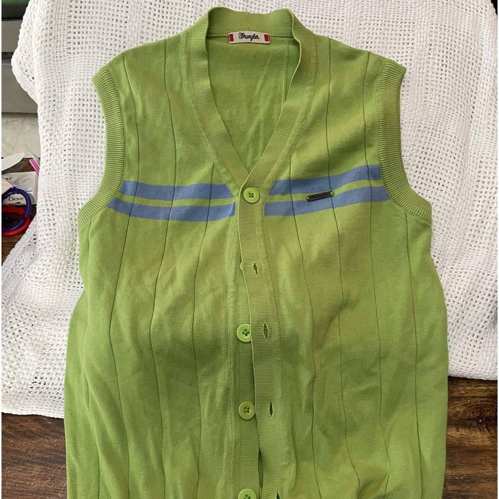 Wrangler sweater vest, button up